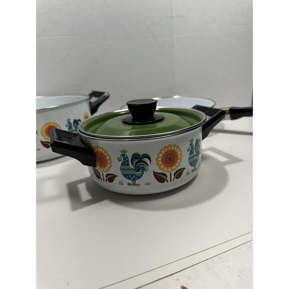 Vtg Lot 3 Enamel Stock Pots Rooster & Poppy Flower 60s‎ 70s Saucer Fry MCM RARE - Picture 2 of 15
